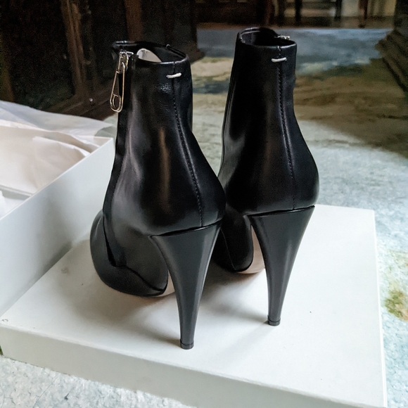 Maison Margiela Curved Stiletto Heel Black Ankle Boots size 39 / 7 or 7.5 - Picture 4 of 6